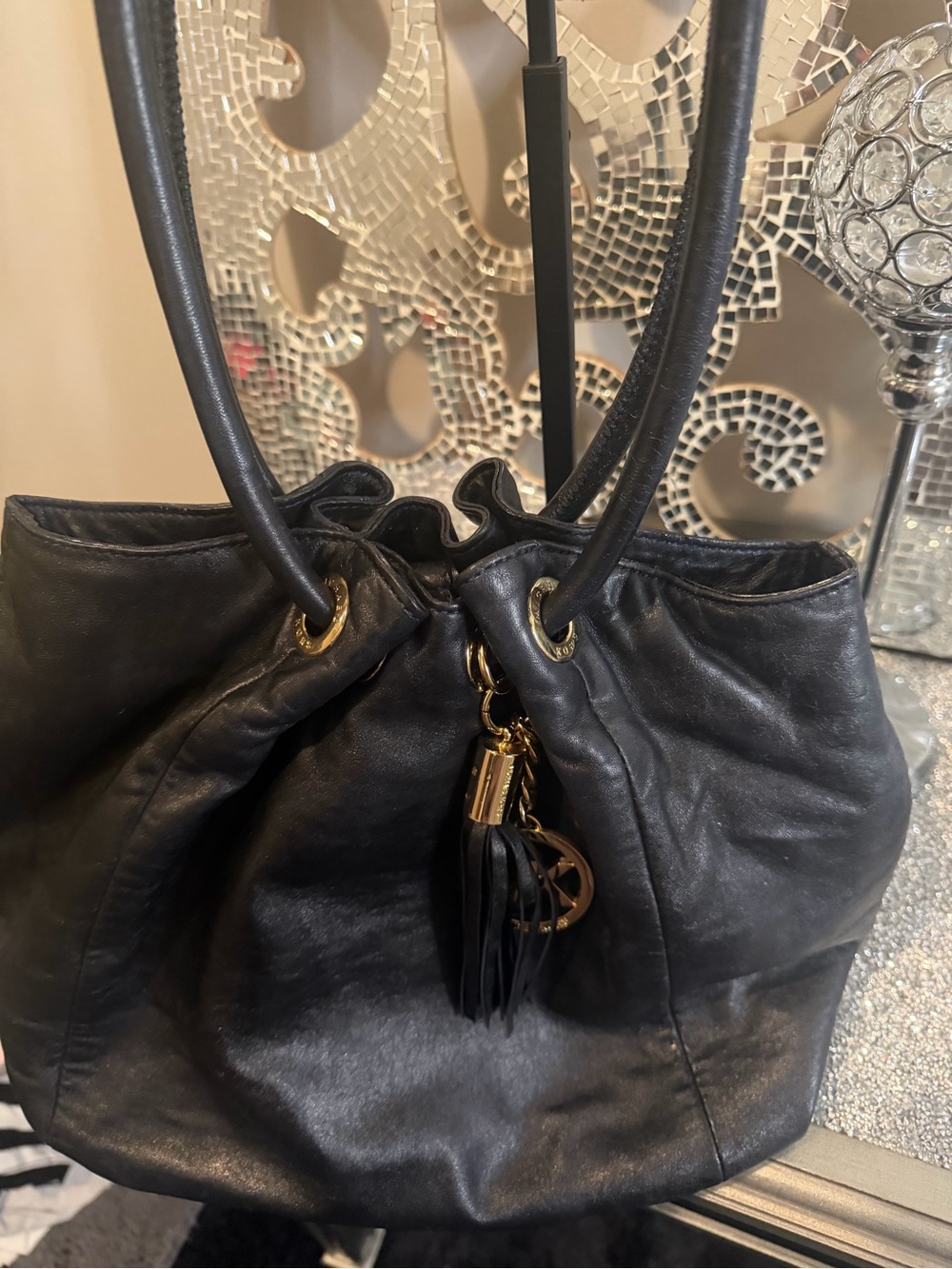 ❤️Michael Kors Black‎ Leather Drawstring Shoulder Bag with Tassel